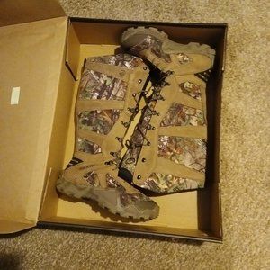 Red wing hunting boots